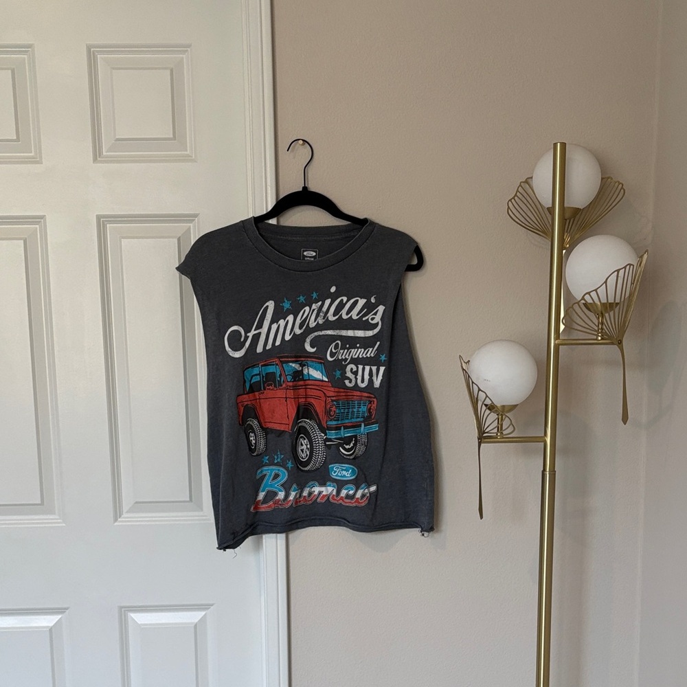 Ford Muscle Tee Tank Top - Gray with Red and Blue SUV Design